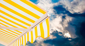 Instaladores profesionales de toldos en La Puebla de Montalban.